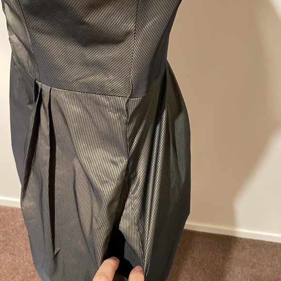 Cue metallic zip front dress size 10 - Picture 3 of 7